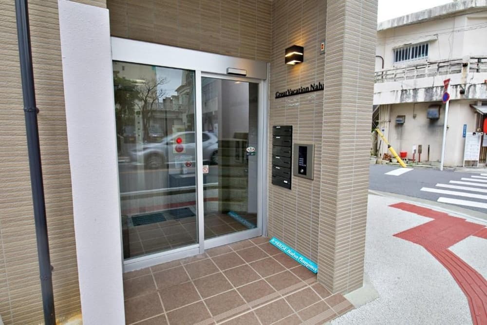 Yukaruhi Maejima / Whole Building (6 units), Naha photo 2