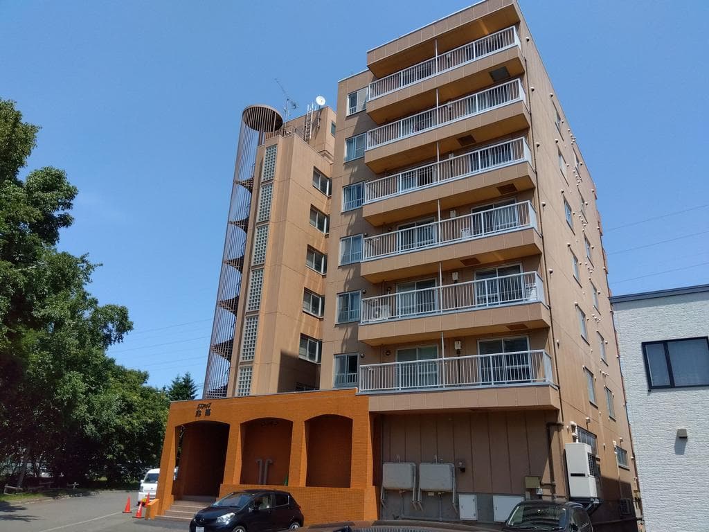 Sunshine Hokugo / Apartment Building, Sapporo photo