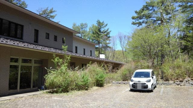 Tateshina Retreat Facility / Three Buildings on 21,765㎡, Chino photo 2