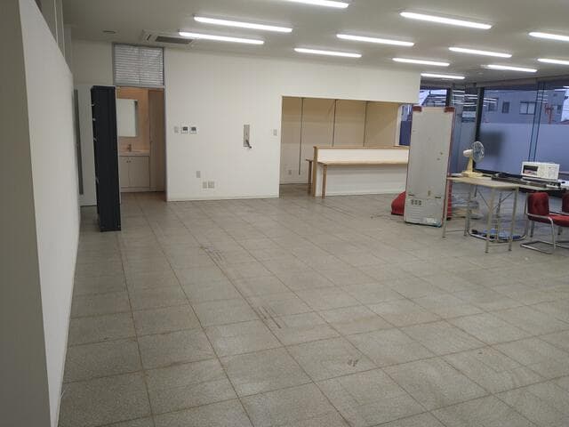 Wakabayashi Building / Building with Shop and Residence, Toyama photo 3