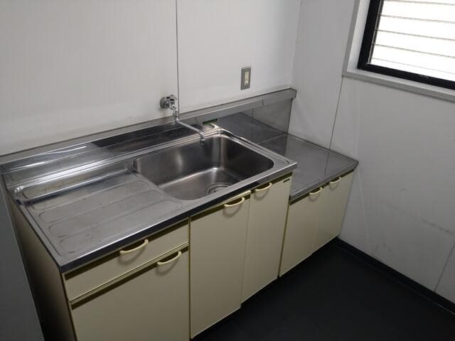 Wakabayashi Building / Building with Shop and Residence, Toyama photo 7