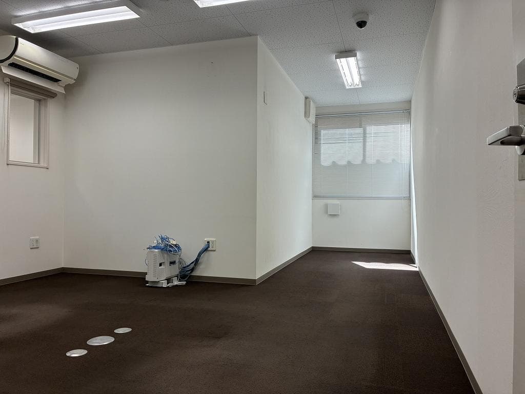 Uchinada Single-Storey Shop Building / Retail Shop, Uchinada photo 4