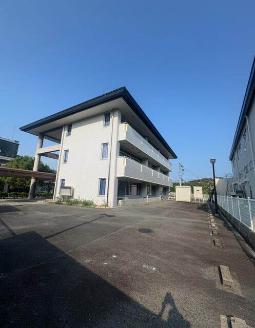 Narayama Building / Whole Building, Nara photo 2