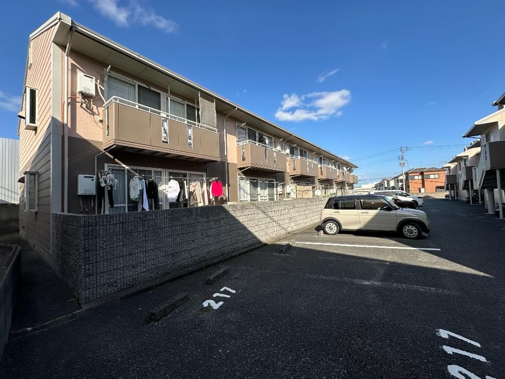 El Rindo I & II / Three Apartment Buildings (28 units), Wakayama photo