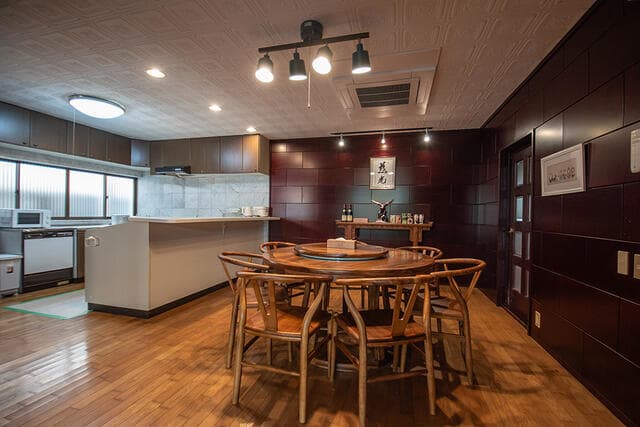 Sakamoto Residence with Four Buildings / Japanese-Style House, Otsu photo 2