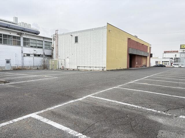 Former TSUTAYA Store, Sanjo-oji / Retail Building, Nara photo