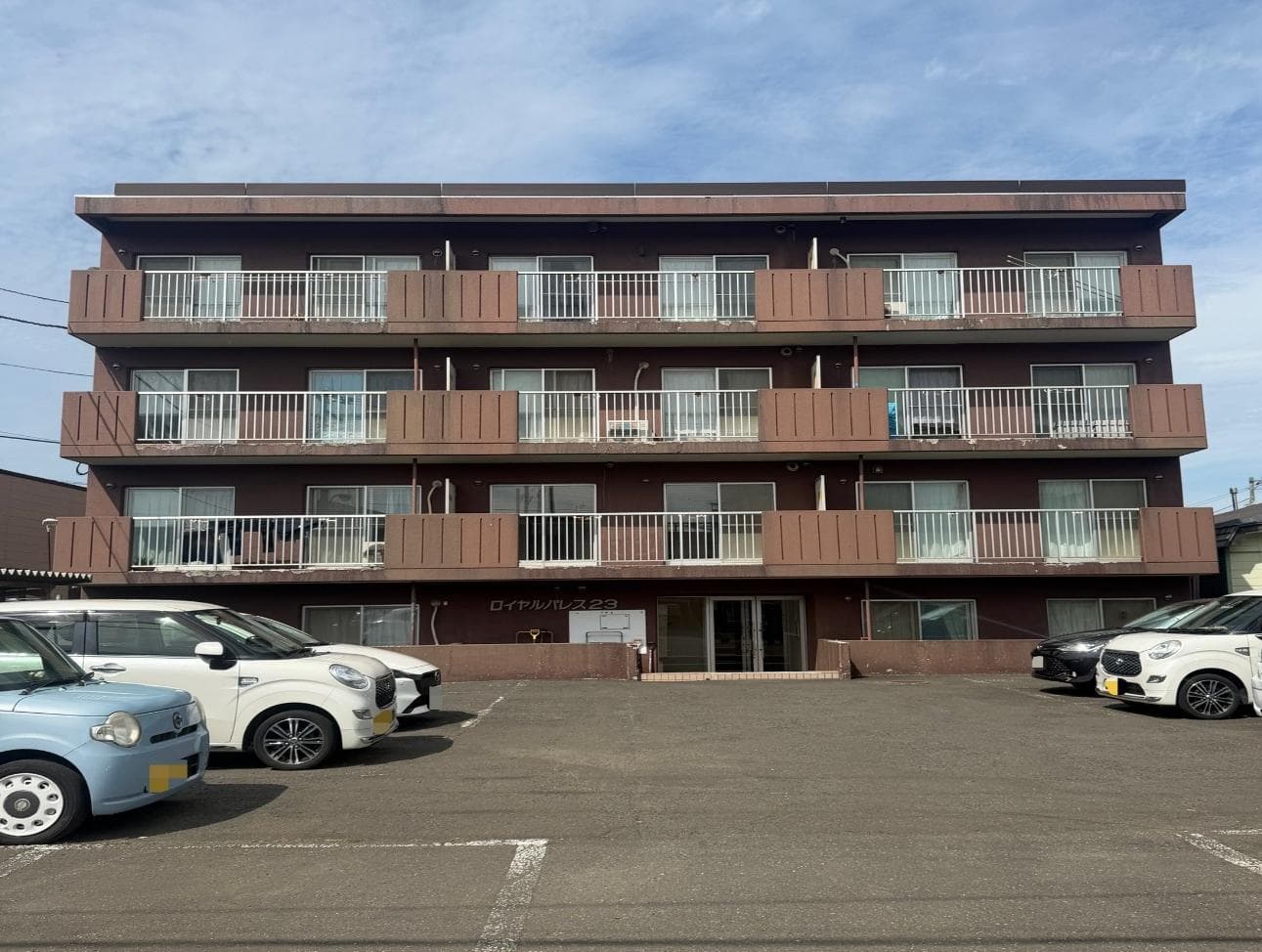 Royal Palace 23 / Apartment Building (23 Units), Ebetsu photo