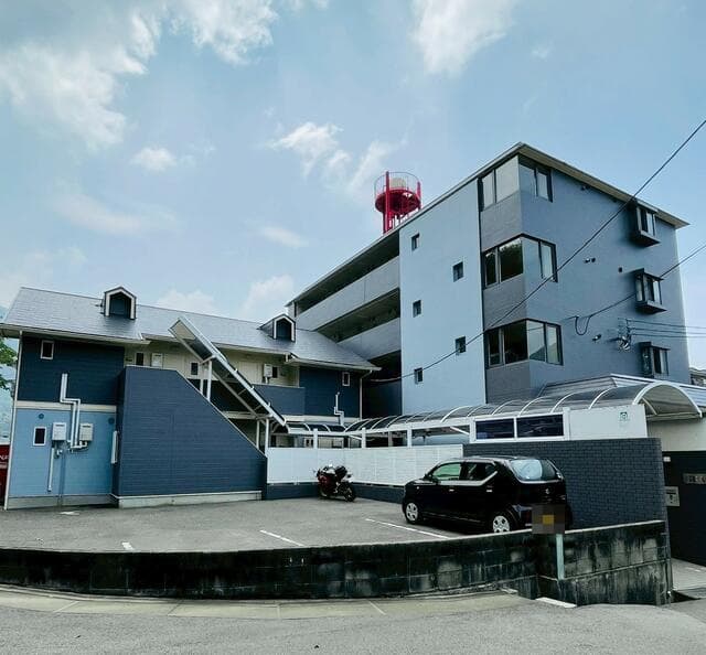 GRADO Kabe & GRADO Kabe Annex / Two Apartment Buildings, Hiroshima photo