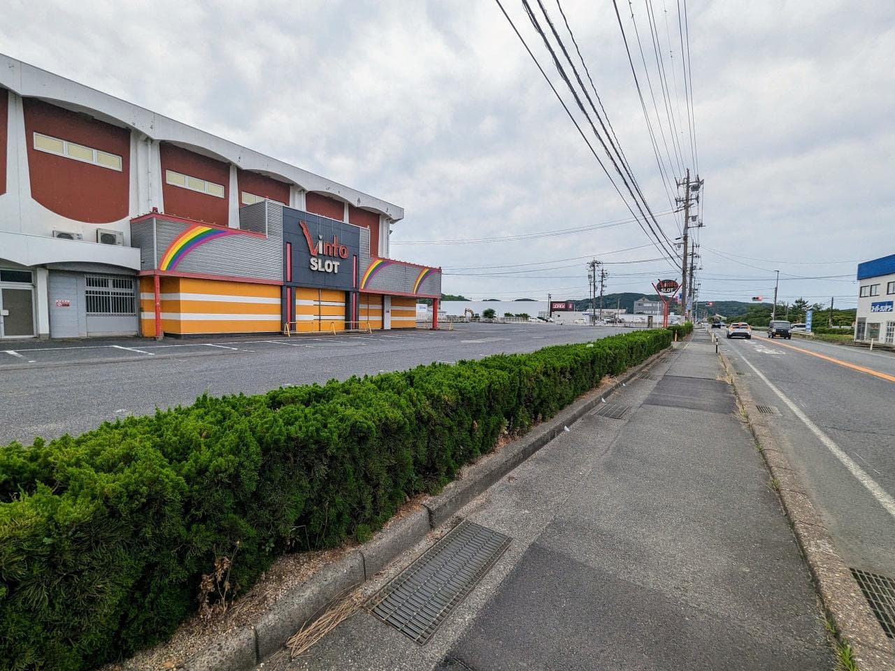 Onozawa Building / Commercial Building on 4,320㎡ Site, Gotsu photo 3