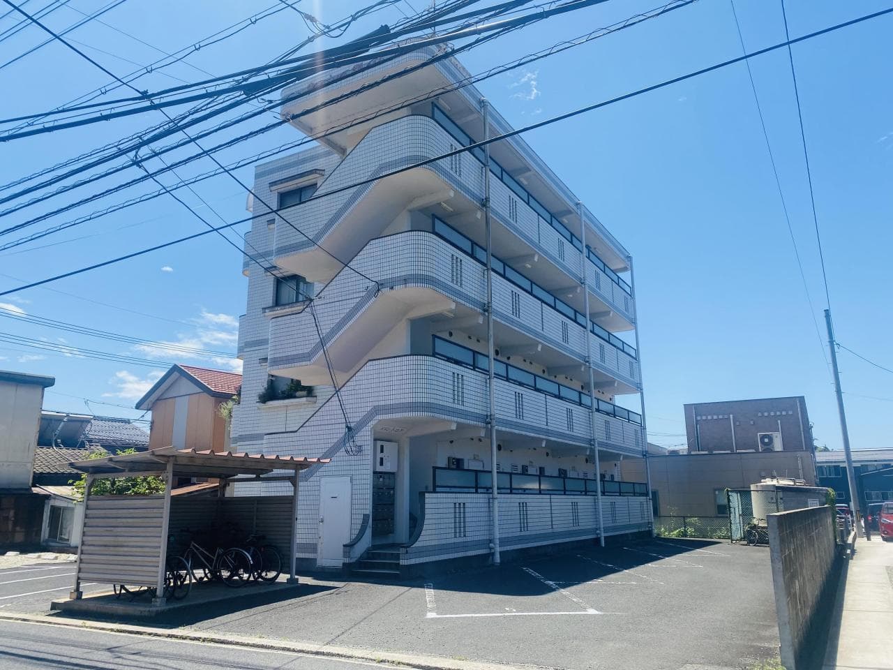 Maison Trois / Whole Apartment Building (16 units), Matsue photo 2
