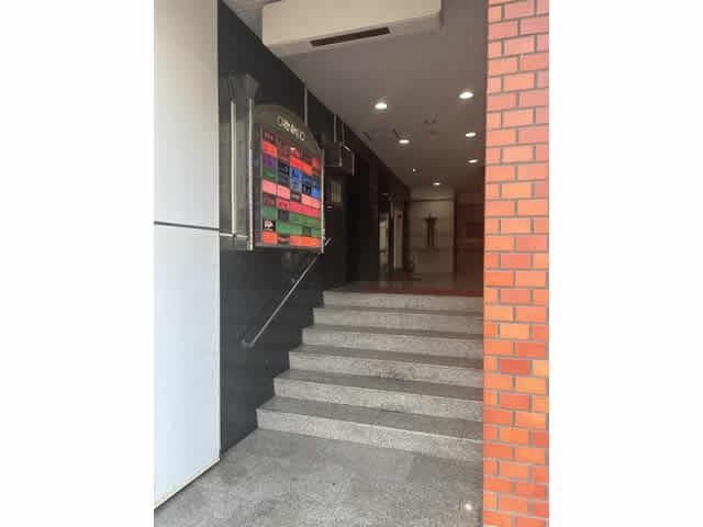 Oriental Building / Multi-Tenant Commercial Building, Kure photo 3