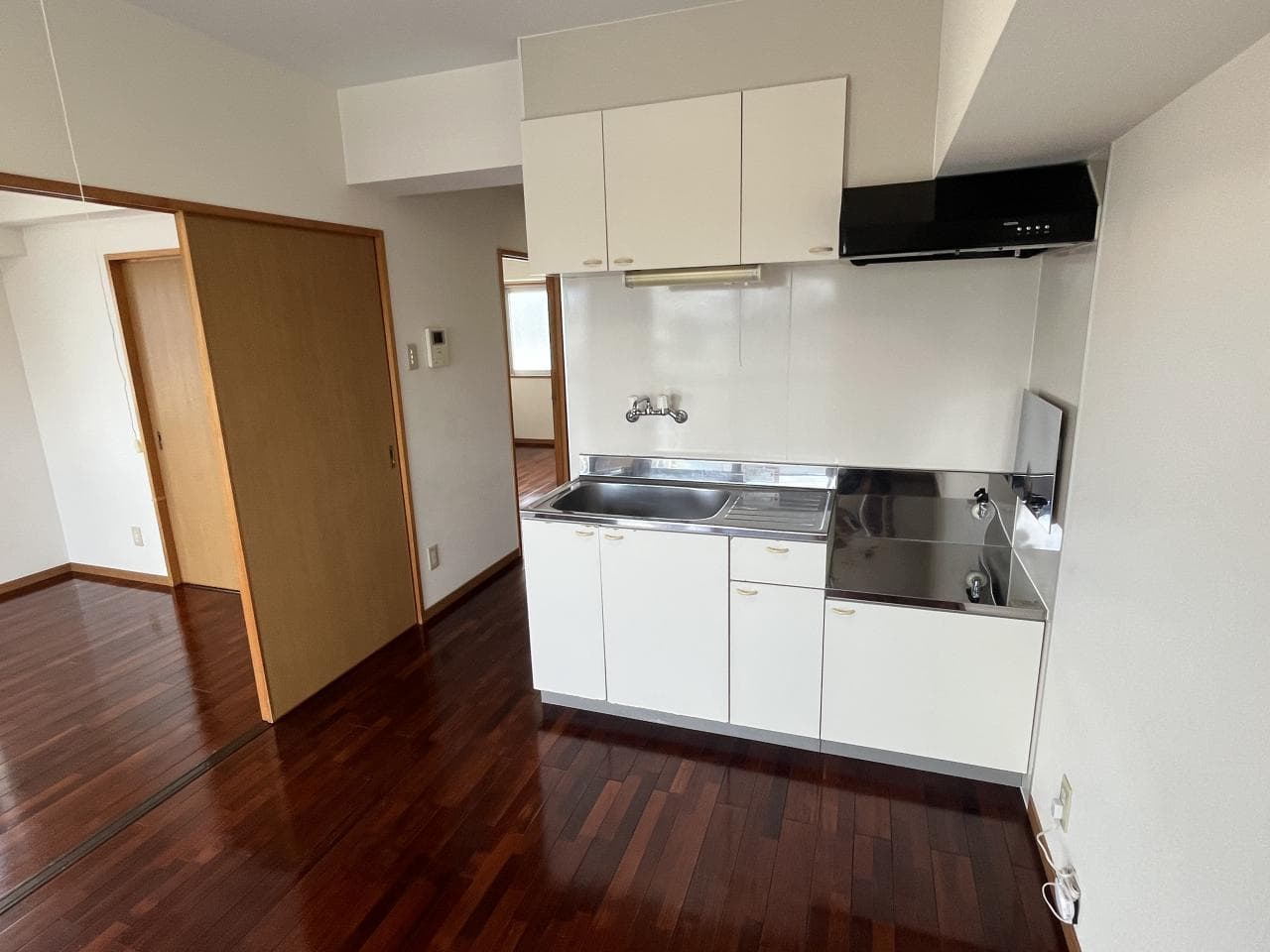 Bonheur K / Whole Apartment Building, Ginowan photo 4