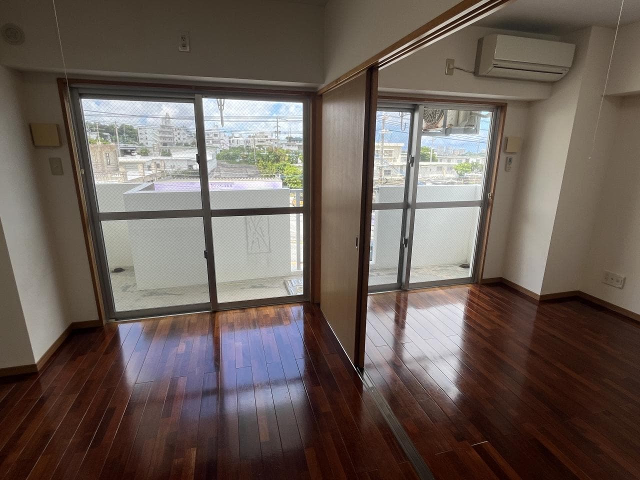 Bonheur K / Whole Apartment Building, Ginowan photo 5