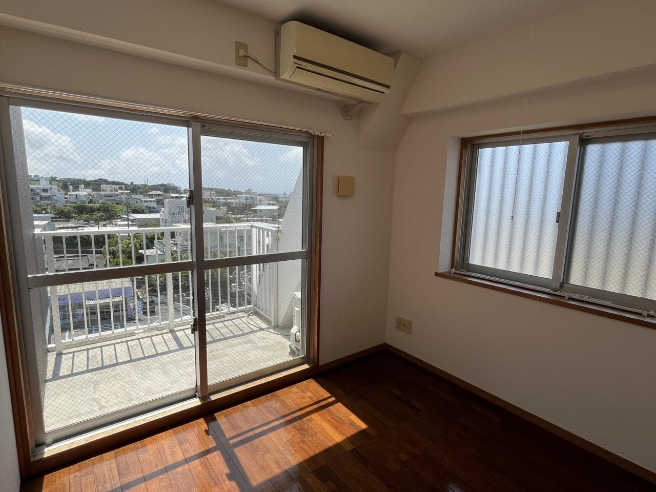 Bonheur K / Whole Apartment Building, Ginowan photo 6