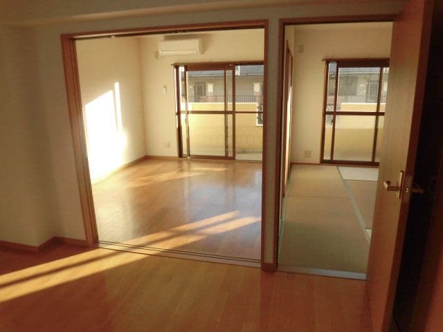 Otakamimachi / Whole Apartment Building, Takamatsu photo 4