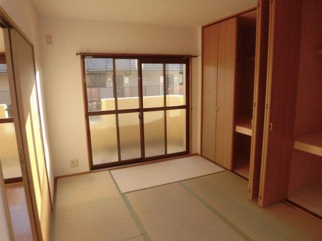 Otakamimachi / Whole Apartment Building, Takamatsu photo 6