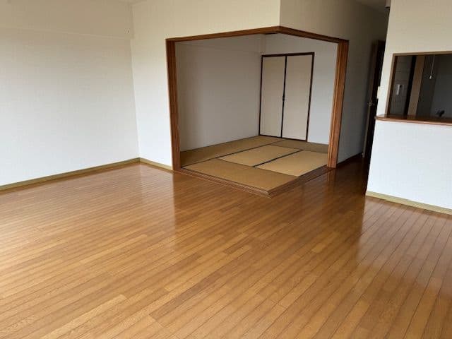 Bloemendaal Mansion B / Whole Apartment Building, Sasebo photo 3