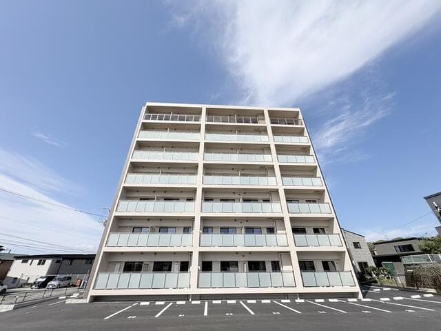 Hikimizu Apartment Building / Whole Apartment Building, Ozu photo 2