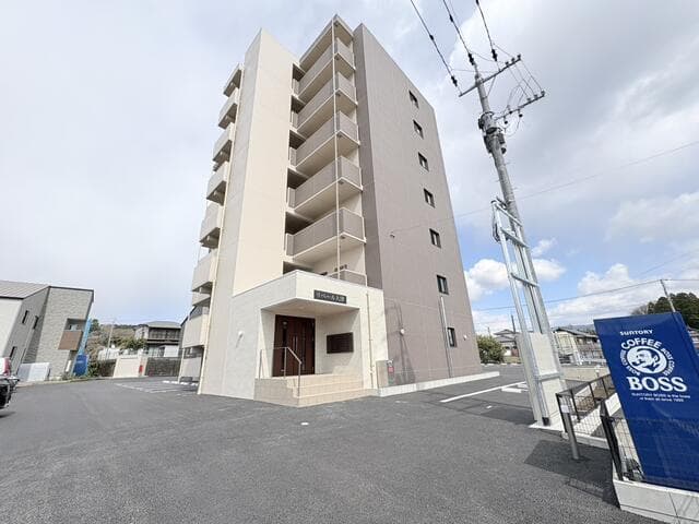 Hikimizu Apartment Building / Whole Apartment Building, Ozu photo 3