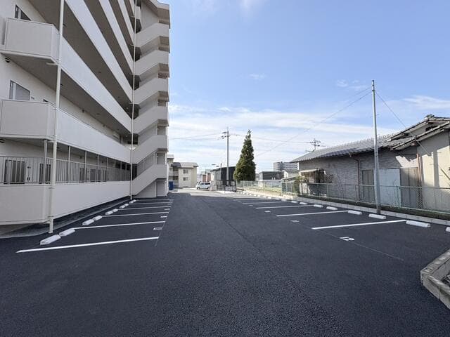 Hikimizu Apartment Building / Whole Apartment Building, Ozu photo 5
