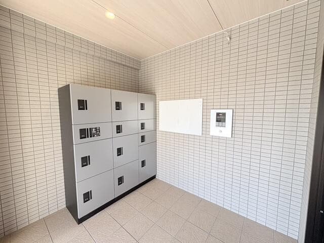 Hikimizu Apartment Building / Whole Apartment Building, Ozu photo 9