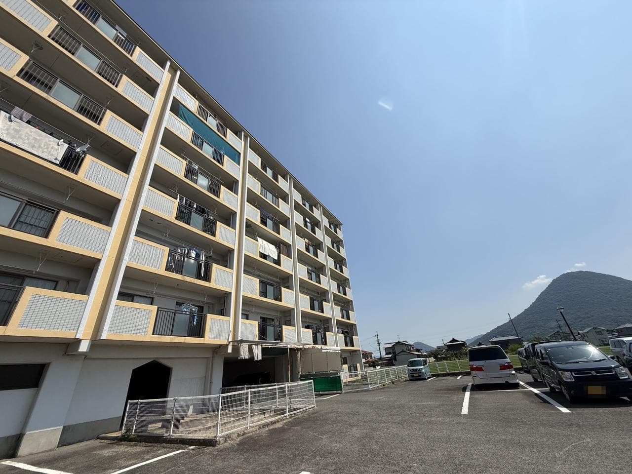 Royal Chateau Sanyo / Whole Apartment Building, Marugame photo 4