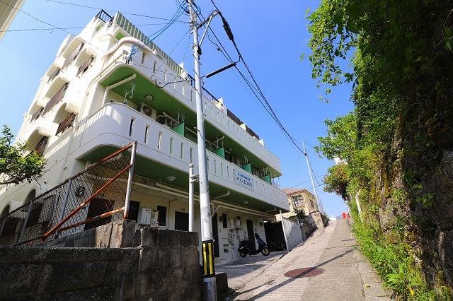 Maison Matsugawa / Whole Apartment Building, Naha
