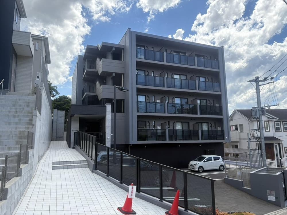 HILLS Ozasa / Whole Apartment Building (28 units), Fukuoka photo