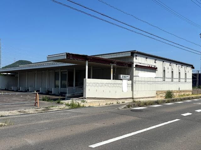 Former Clinic / Clinic Building with Two Residences, Utazu photo