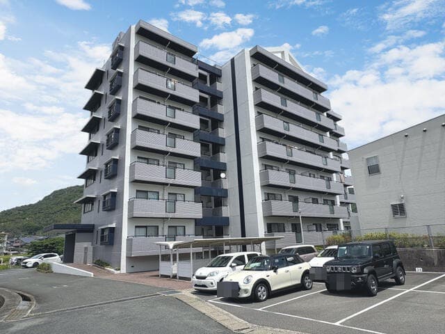Mitak Mansion / Whole Apartment Building, Yamaguchi photo 2