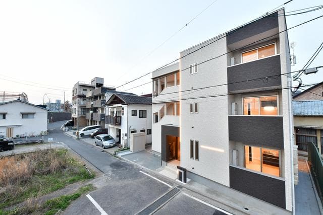 Minami-Senda-Nishimachi / Whole Apartment Building (3 storeys), Hiroshima photo