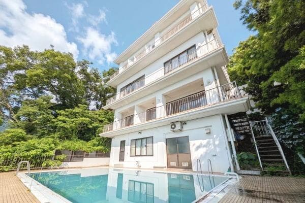Sakurazawa Villa Area, Sakuragicho / 6LDK House with Pool and Sauna, Atami