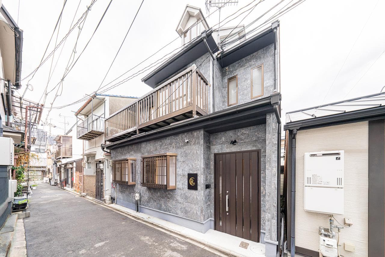Higashikujo Yanagishitacho / Furnished 3-Storey House for Short-Term Rental, Kyoto