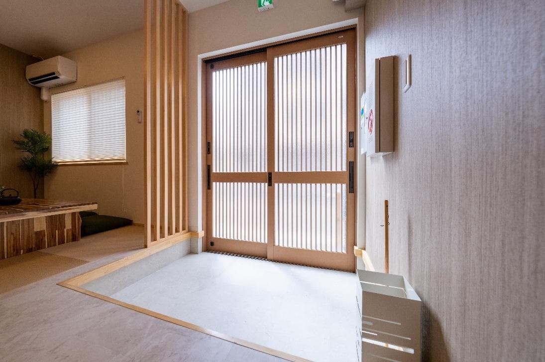 Nagahashi 1-chome / Furnished Row House with Sauna and Rooftop, Operating as Short-Term Rental, Osaka photo 2